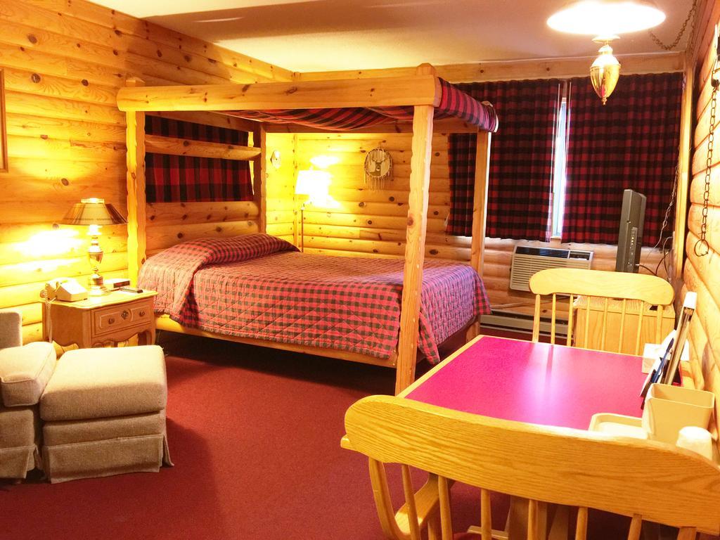 Northwoods Inn & Suites Minocqua Esterno foto
