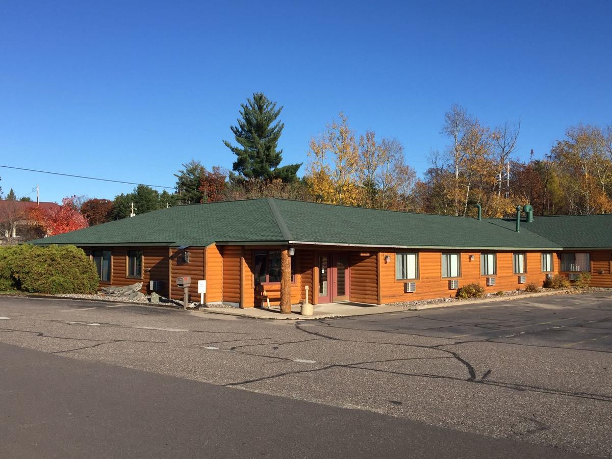 Northwoods Inn & Suites Minocqua Esterno foto